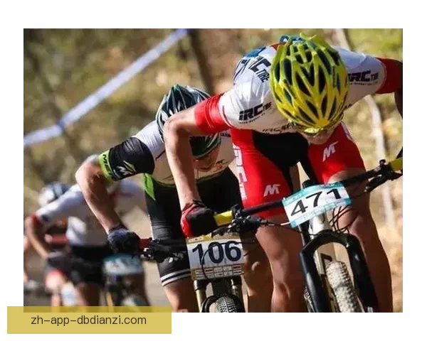 自行车比赛冠军诞生，竞技激烈赛程刺激，选手飒爽英姿胜利欢歌